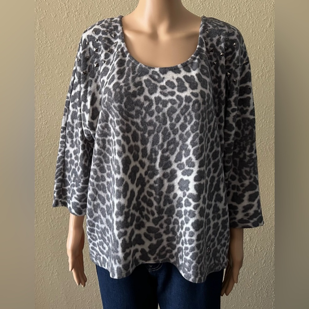 NWT Adrienne Vittadini Women’s Sweater
